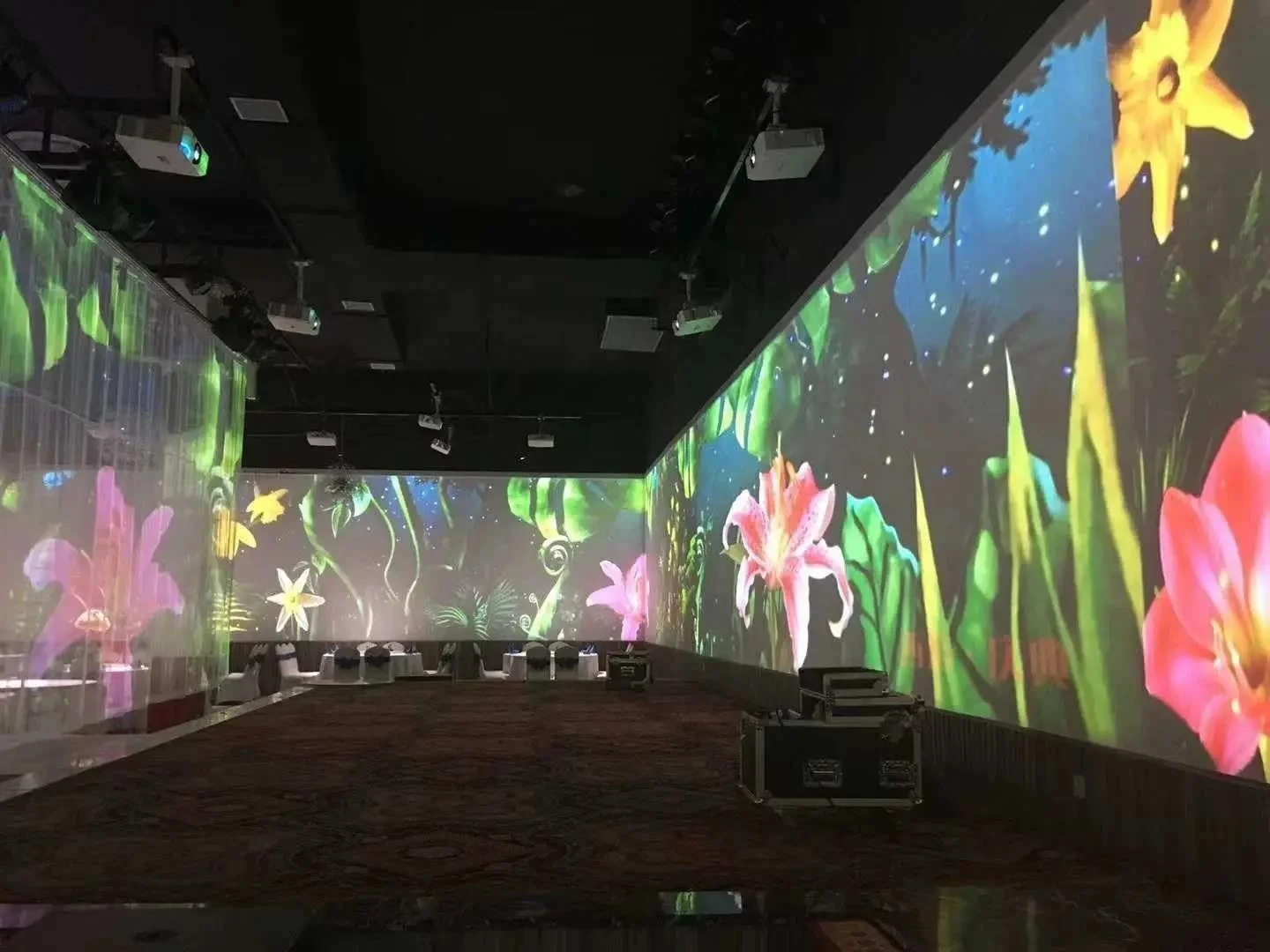 Flame Resistance Seamless Holographic Mesh Projection Screen Outdoor Use up 10m High for High Quality Hologram Projector Screen