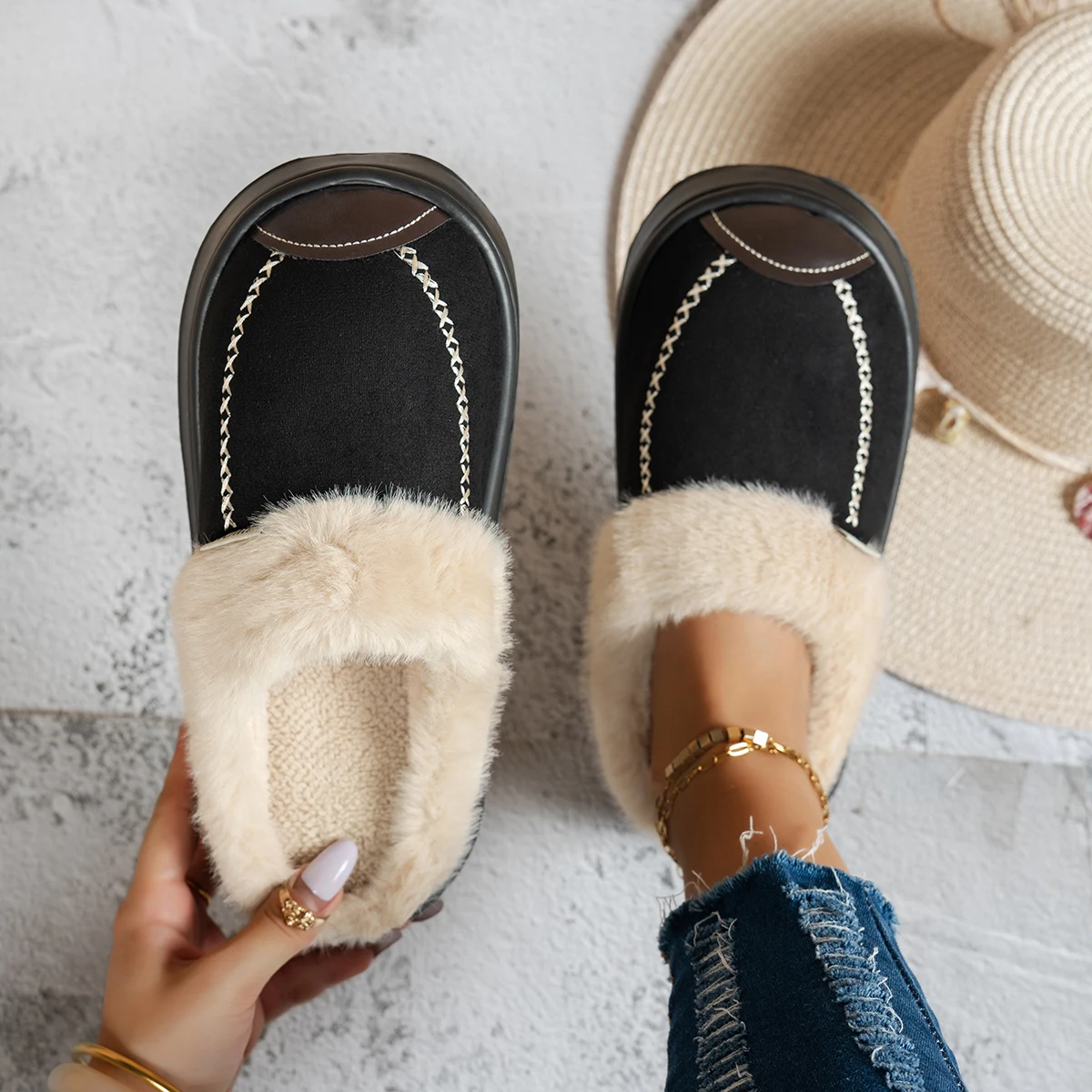 Trendy Platform Faux Fur Lined Men Slippers Winter Suede Slip-On Closed Toe Clogs Thick Non-Slip Sole Outdoor Wear Couple