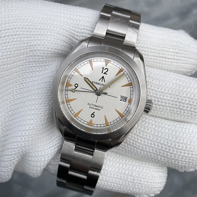 STEELDIVE Men Diver Watch 40mm Sport Automatic Mechanical Wristwatch 20Bar Waterproof C3 Luminous Sapphire NH35