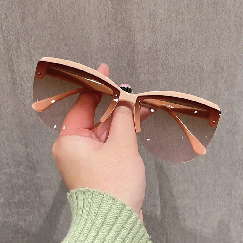 Half Frame Cat Eye Retro Sunglasses Cutting Edge Large Frame High-end Sunglasses Sunshade/UV Resistant Sunglasses for Women