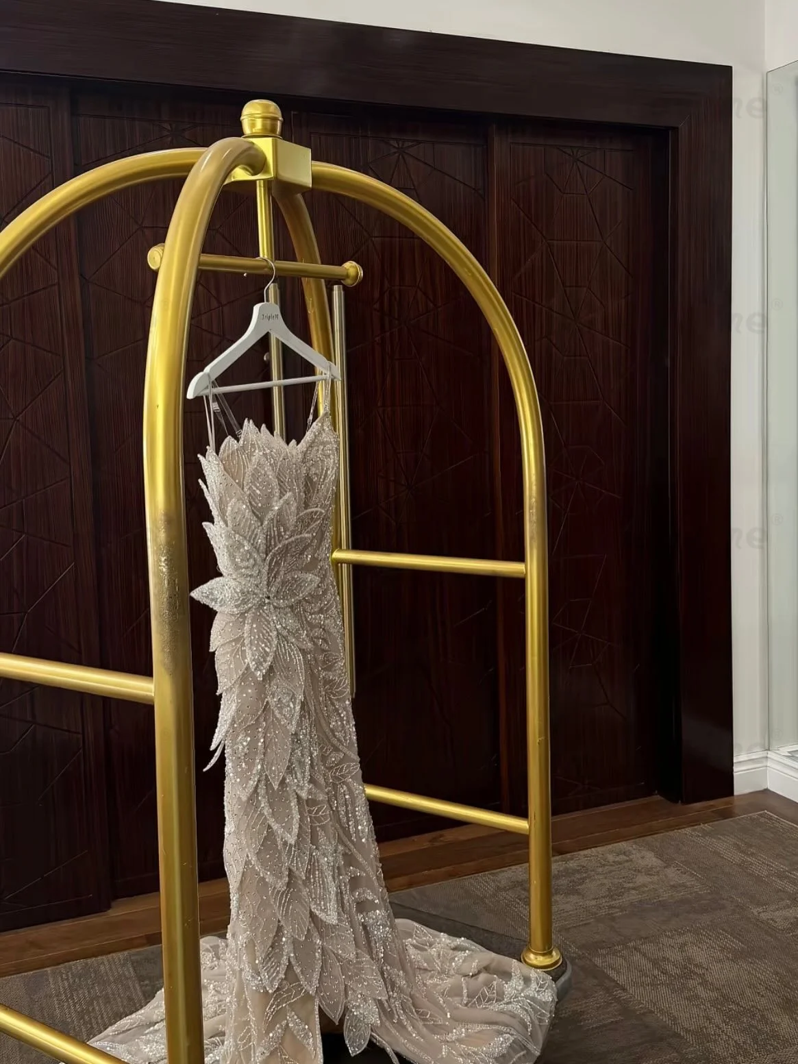 

Вечерние платья с блестками и бисером цвета шампань, нарядные вечерние платья 2026 года, индивидуальный пошив, длинные платья с вырезом «сердечко», платья для знаменитостей, арабские выпускные платья