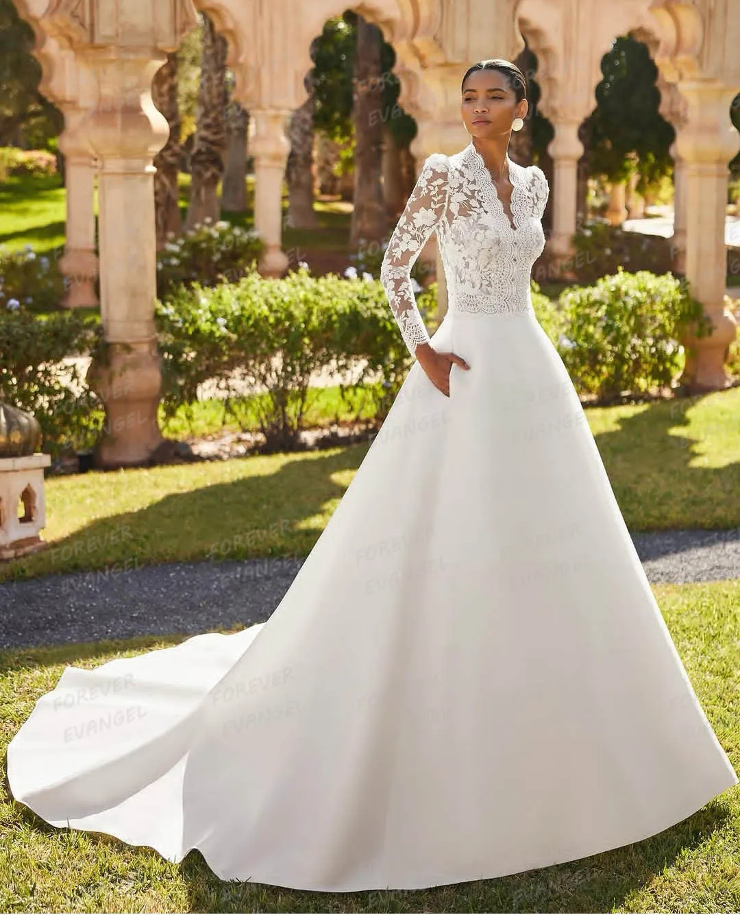 Classic Appliques Wedding Dresses Women's A Line Bridal Gowns Satin Lace Long Sleeve Formal V Neck Vestidos De Novia Customized