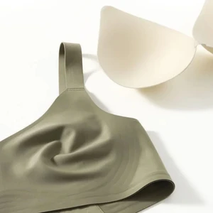 12 Hauptverkäufe nackte Frauen ohne BH - №11