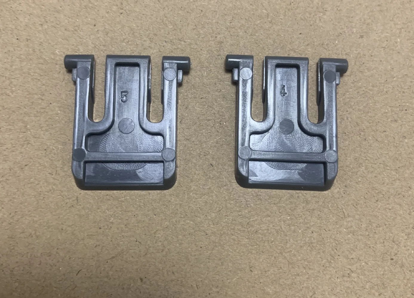 2Pcs(1 pair) Keyboard Bracket Leg Plastic Stand for Logitech MK200 MK260 MK270 MK275 K260 K270 K275 K200 MK295 Keyboard Leg