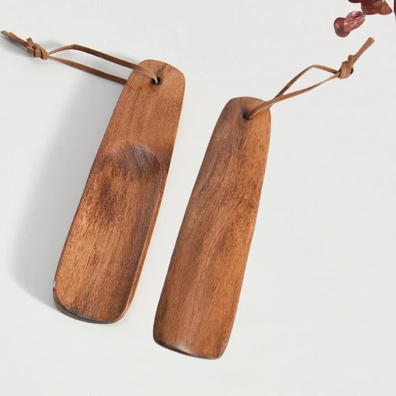 1Pcs Pregnant Advanced Solid Wood Shoe Horns Woman 15.5-31cm Short Handle Shoehorn Elderly Shoes Spoon Home Hotel Shoe Spatula
