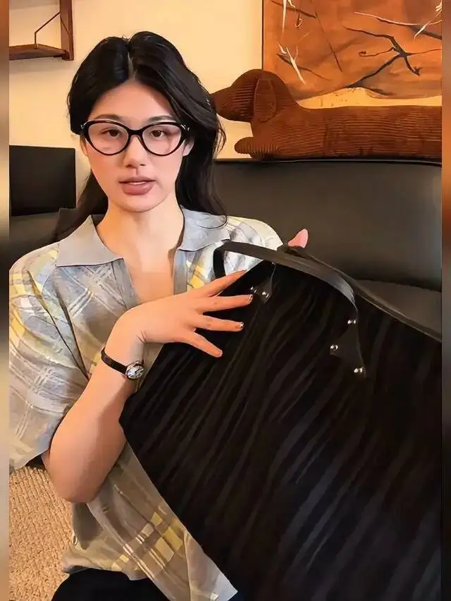 Bloom Stripe Black Tota Handbag Women Vintage Large Capacity Y2k Shoulder Bags Female Casual Shopping Underarm Bag 2025