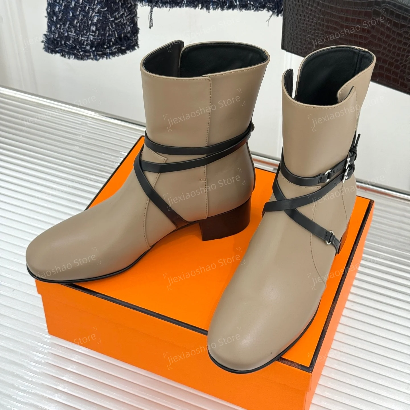 2026 New Collection Genuine Leather Round-Toe Mid Heel Ankle Boots Woman Belt-Buckle Decora Chelsea Boots Hiver Sapato Feminino