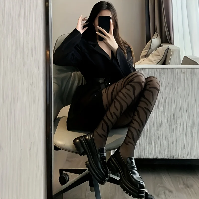 1 pair of stylish zebra-print leggings, sexy slim-fit full-body pantyhose