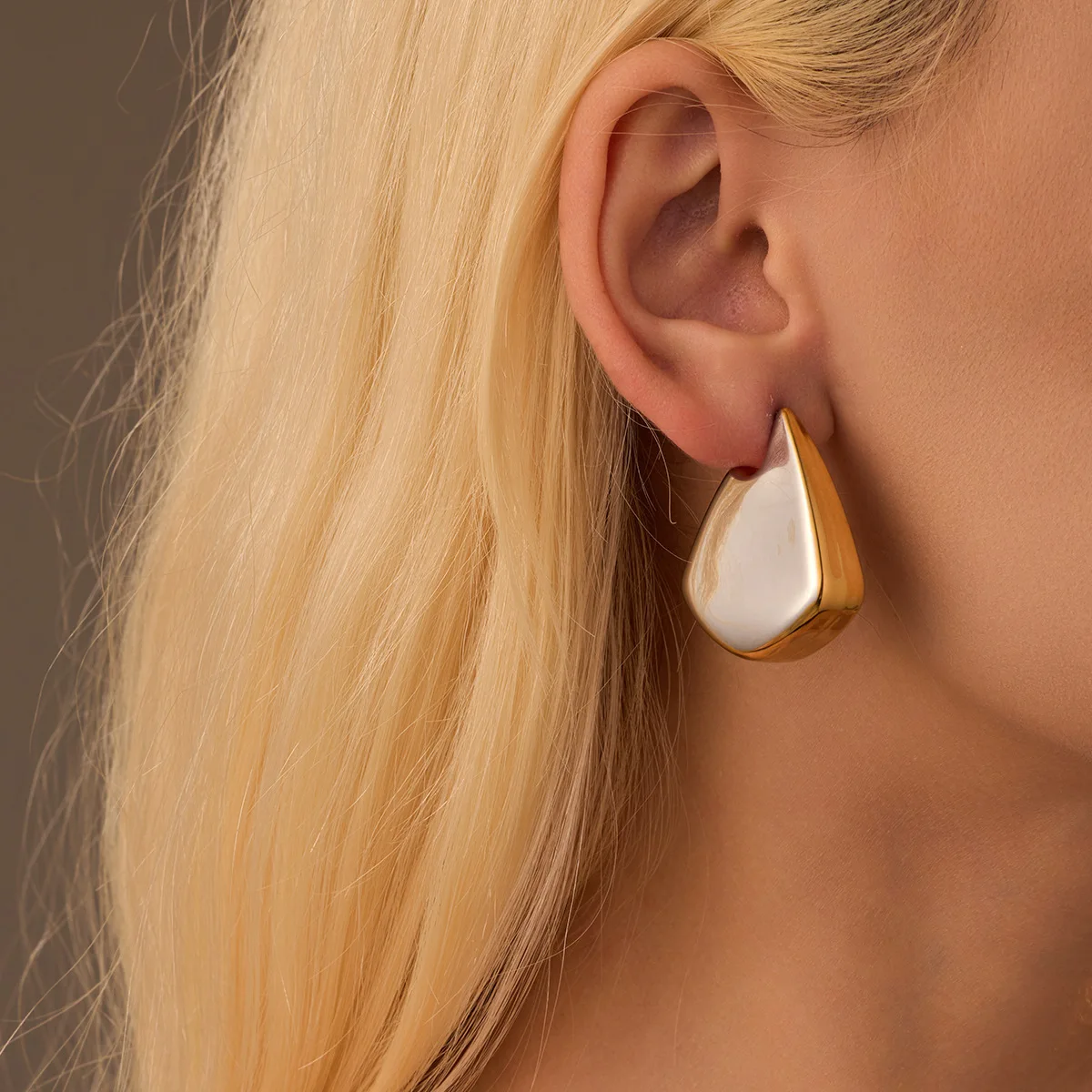 FARLENA New Style Triangle Shape Earrings Gold Plated Cooper with Enamel Craftsmanship Jewelry Trend Earrings 2025