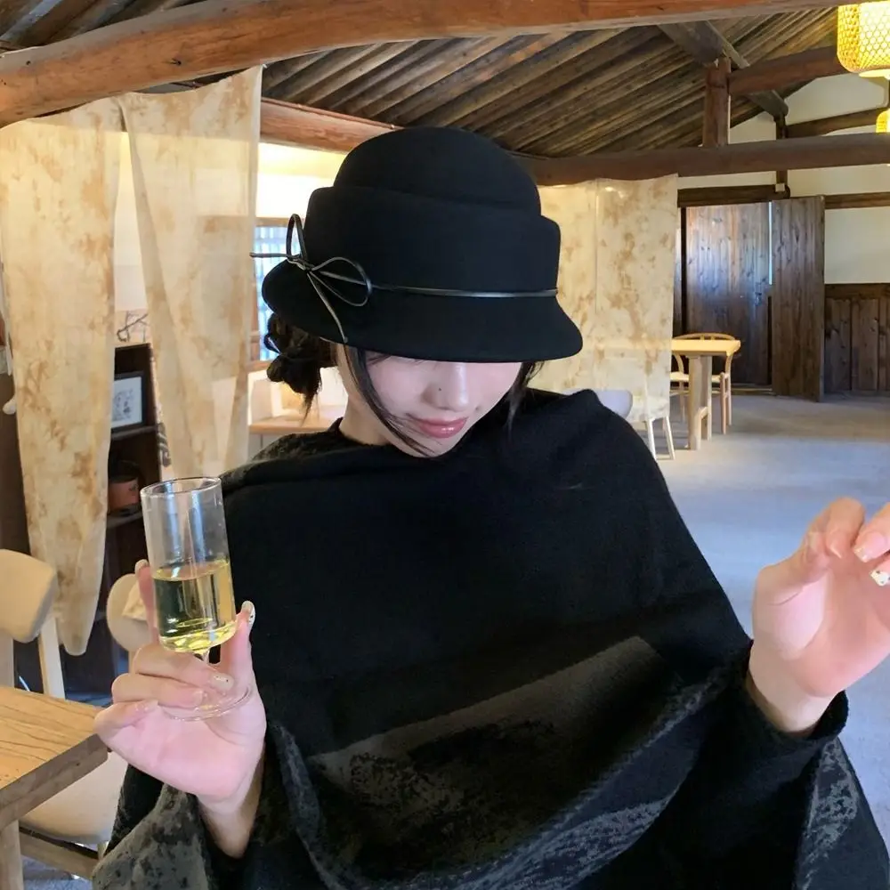 Moda arco hepburn estilo topper chapéu pérola estilo francês balde de lã chapéu estilo britânico elegante bacia chapéu inverno