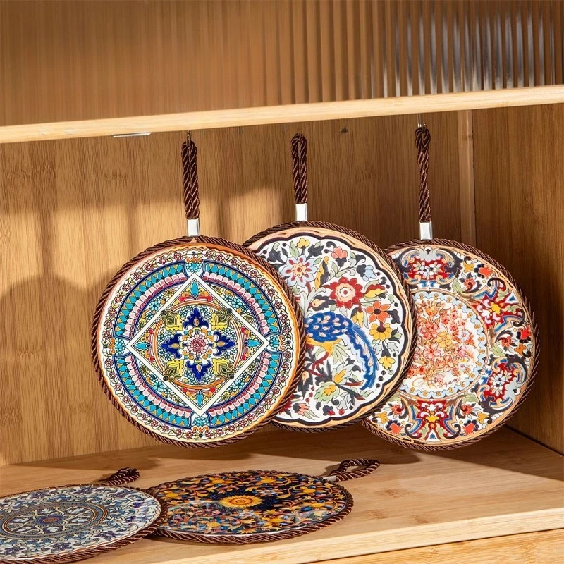 

Non-slip Plate Mat Retro Heat Insulation and High Temperature Resistant Casserole Anti-scalding Enamel Pot Ceramic Chinese
