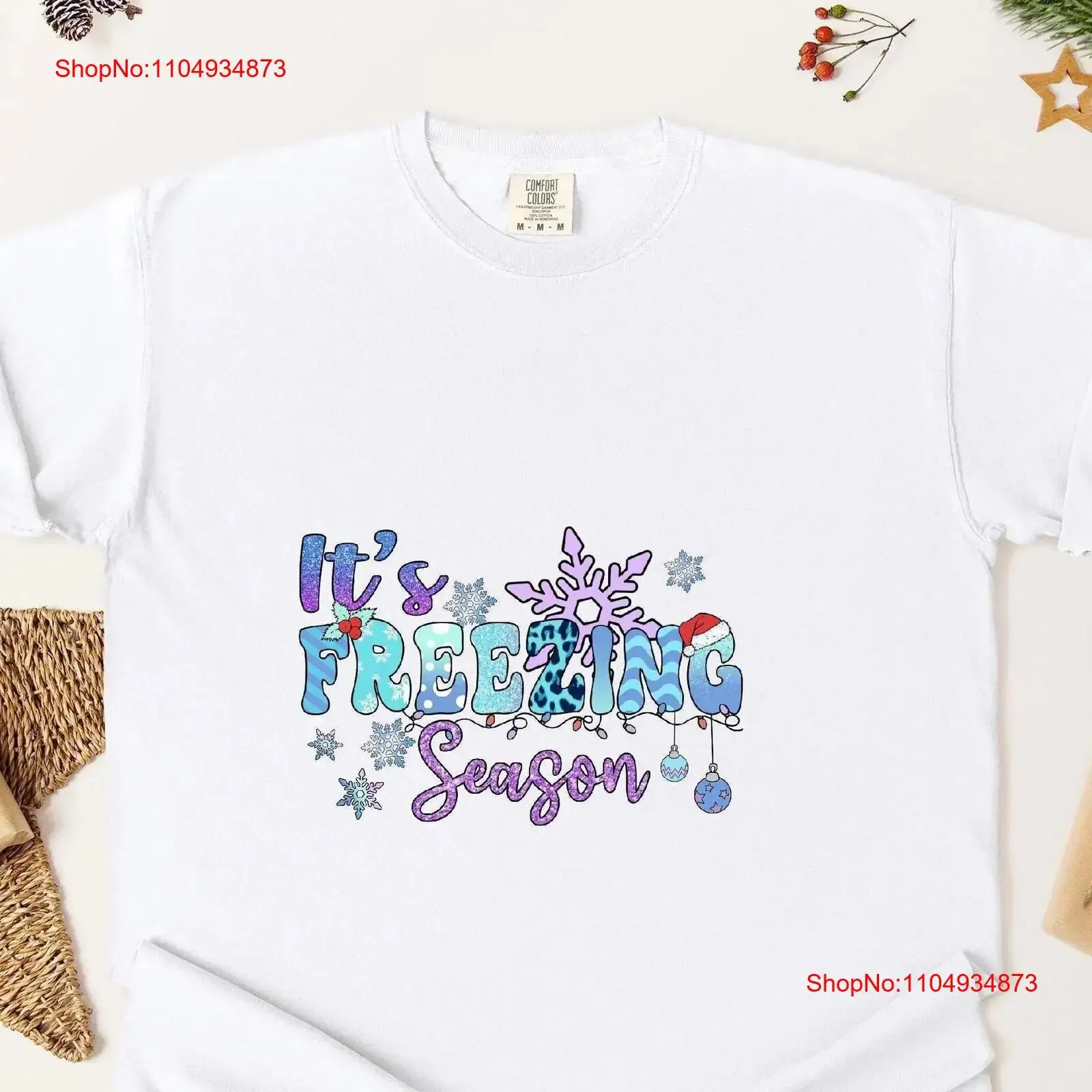 

Зимняя футболка «Это замерзающий сезон» с дизайном орнамента в виде снежинки, идеально подходящая для праздничных нарядов и уютного стиля, винтажная стираная футболка