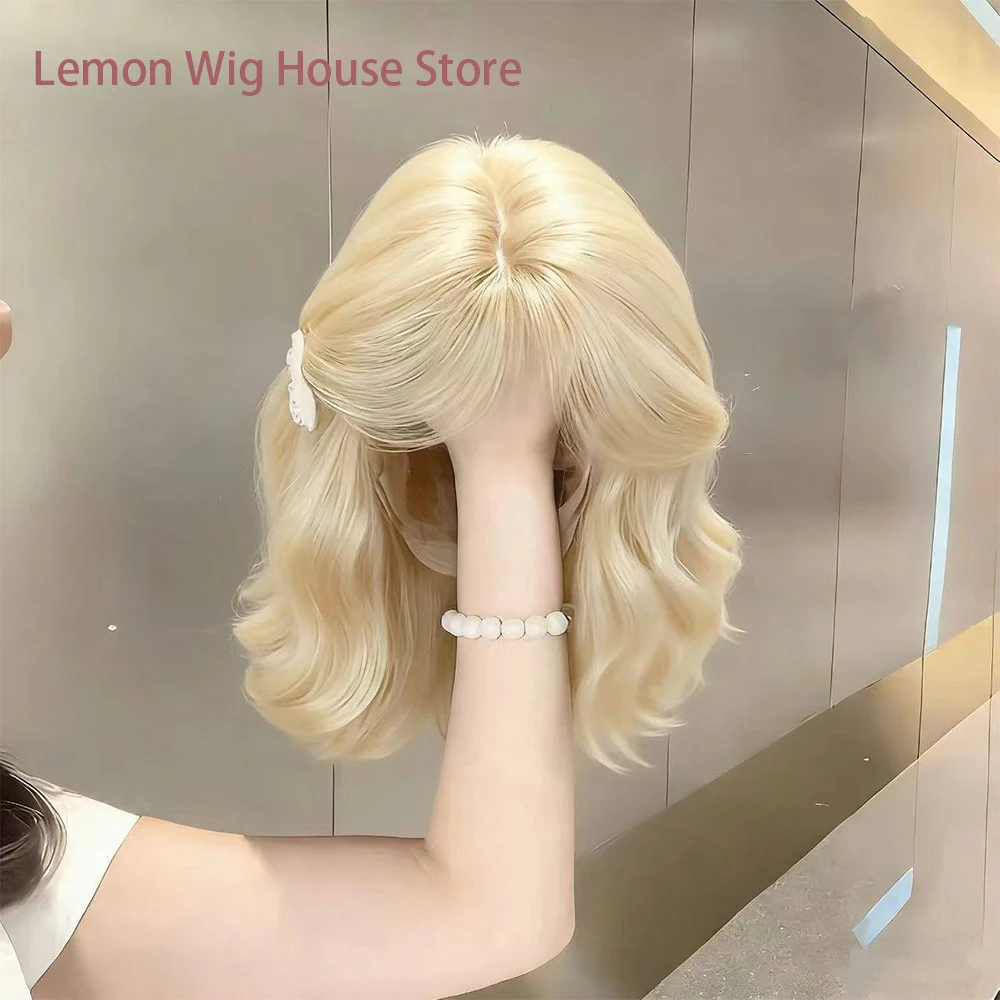 Light Gold Wavy Synthetic Wig with Bangs Short Curly Hair Lolita Wigs for Women Daily Party Cosplay Wig Fashion Heat Resistant
