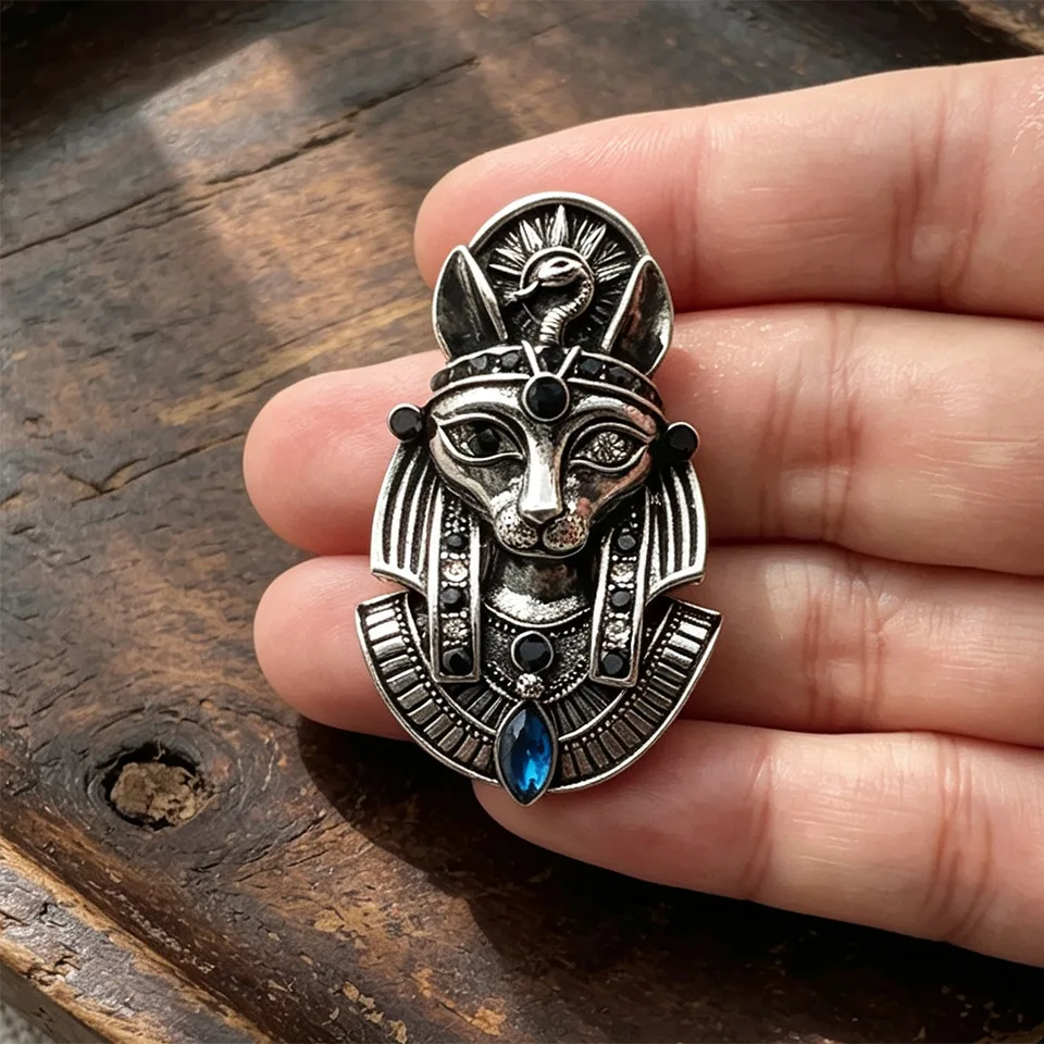 Medieval Halloween Bastet Cosplay Prop Brooch Lapel Pin Aged Finish Vintage Egyptian For Carnival Party Adult Unisex Gift view 3