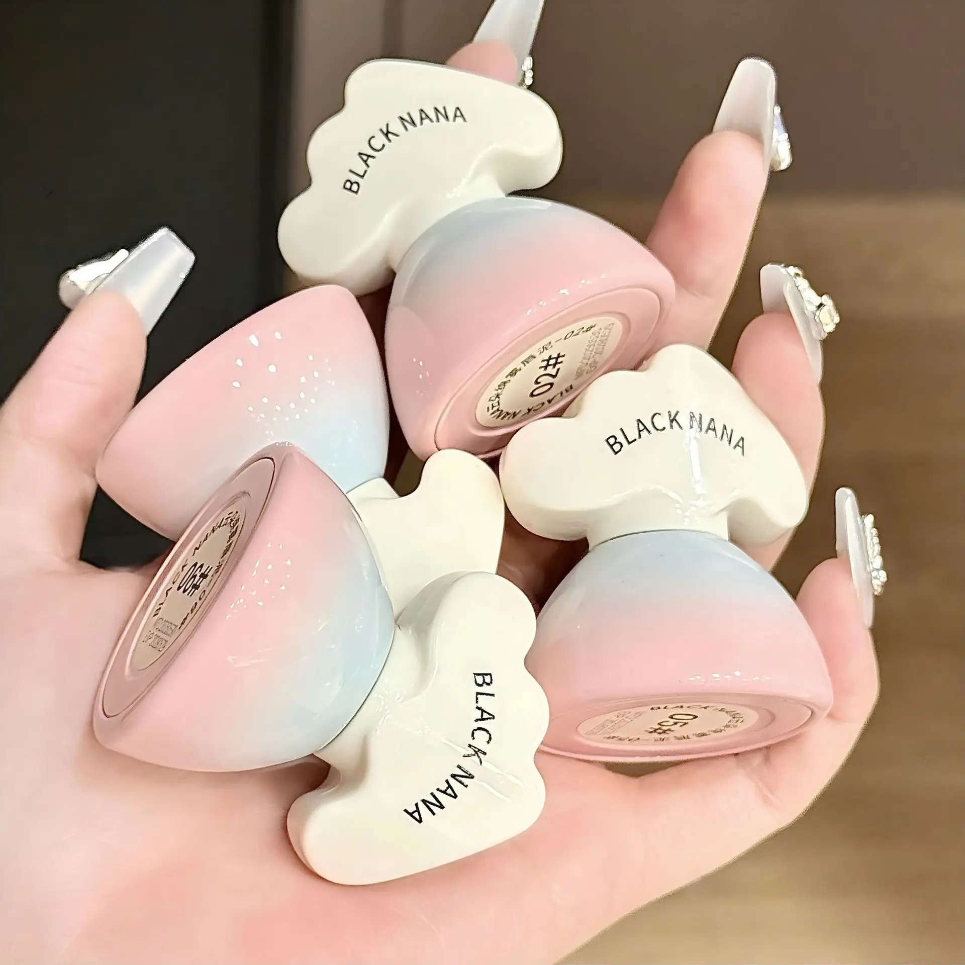 

Clouds matte lip mud matte matte surface not easy to fade improve complexion moisturize easy to color lip glaze Makeup