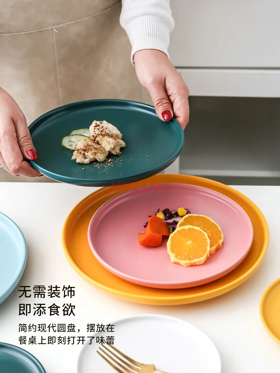 צלחת מטבח מערבי קרמי, צלחת סטייק, צלחת בית, לחם, עוגת קינוח, ארוחת בוקר