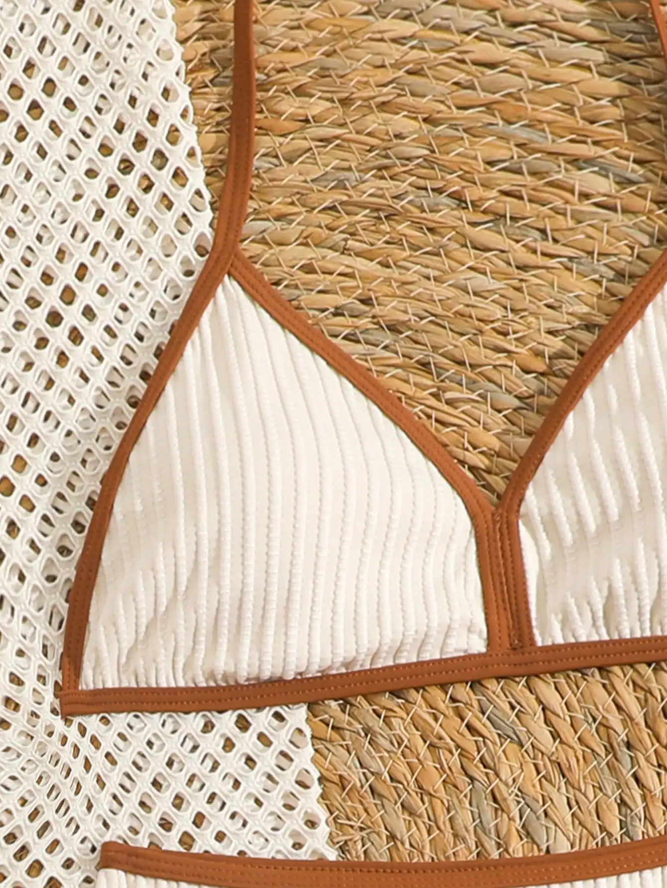 

Комплект бикини из 3 предметов с ребристой отделкой и сетчатыми брюками-накидкой для женщин