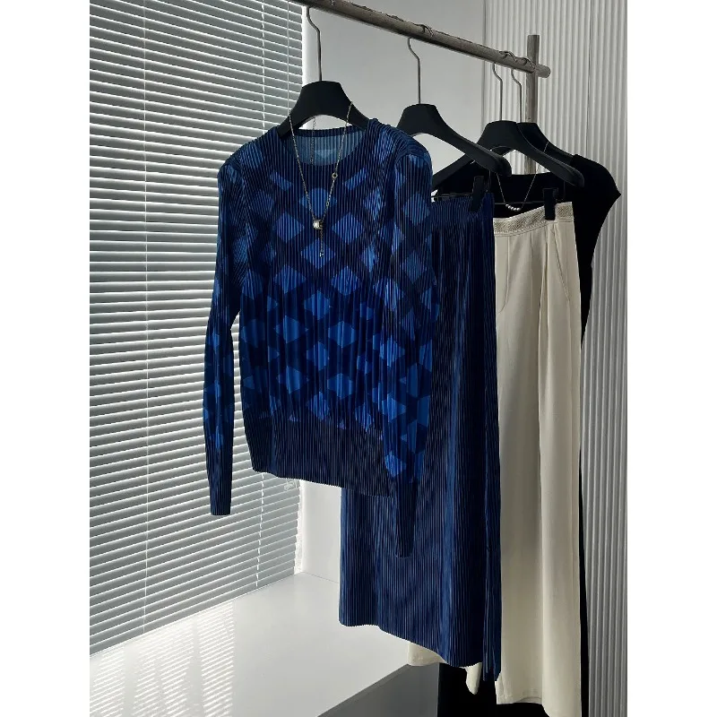 

Miyake Pleated Skirt Set 2026 Diamond-Pleats Crew Neck Fold T-Shirt+Loose Skirt Spring Casual Commuter Wear Versatile Flattering