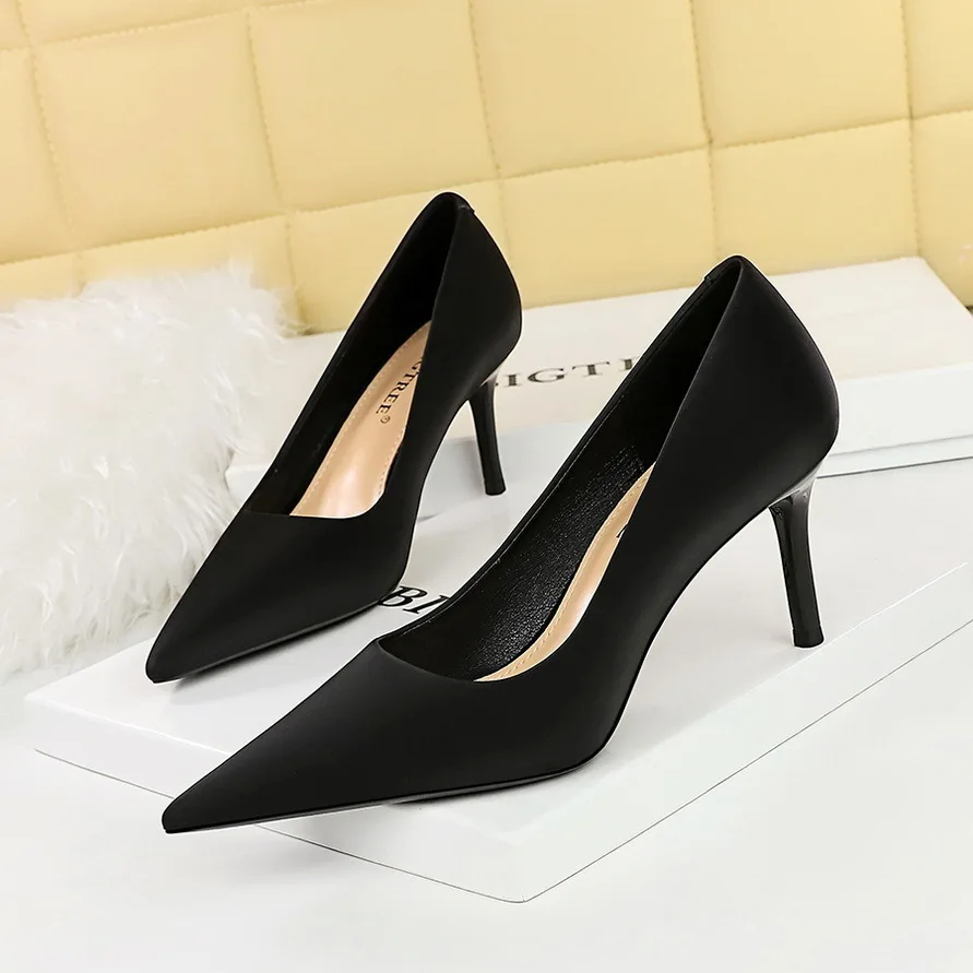 Style Fashionable Slim Shallow Mouth Pointed Toe Versatile Commuting High Heels Single Pumps Women Wedding Shoes туфли женские