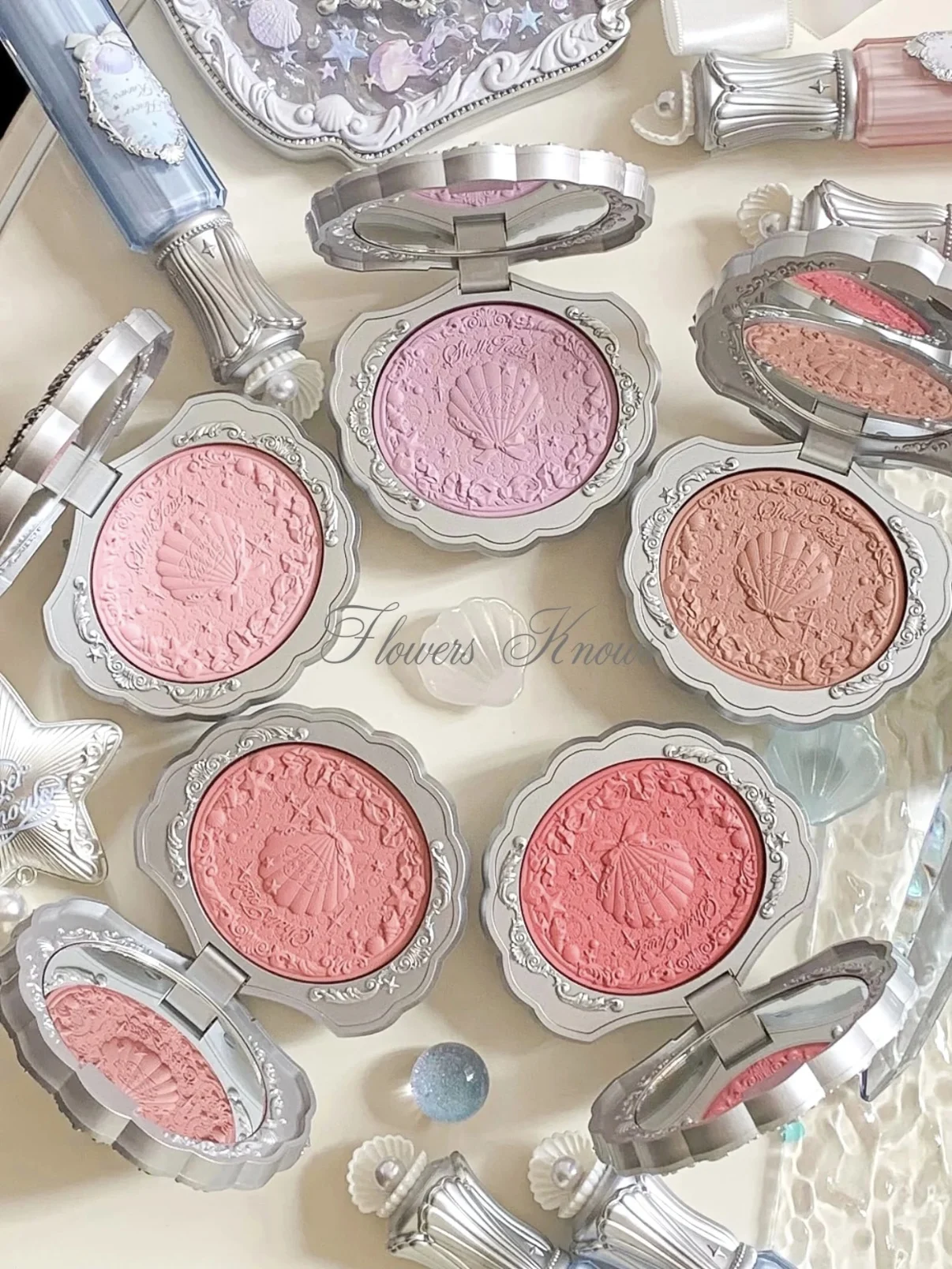 Flower Knows Shell's Collection Blush Matte Cheek Blusher Puder, pigmentiert, natürlich, sehr geschmeidig, Gesichts-Make-up – Detail 3
