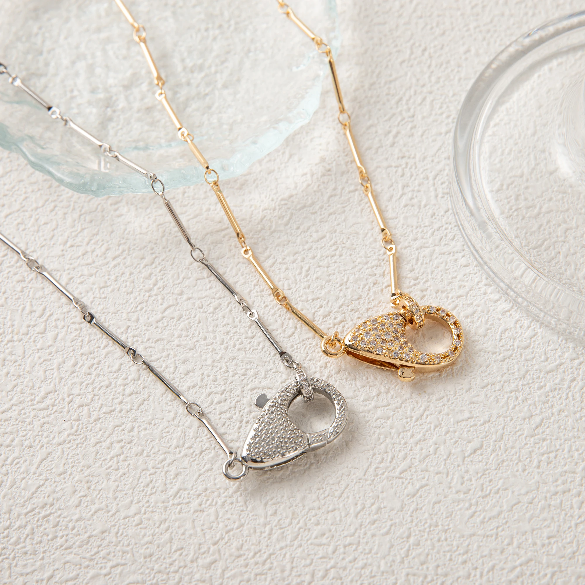 

High-End Diamond Star Necklace, Gold and Silver Light Luxury Jewelry for Women, Unique Niche Design