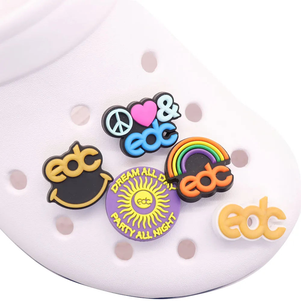 1Pcs Shoe Charms Circle Funny Rainbow Dream Interesting Character Designer PVC Shoes Buckles For Kids Party Gift