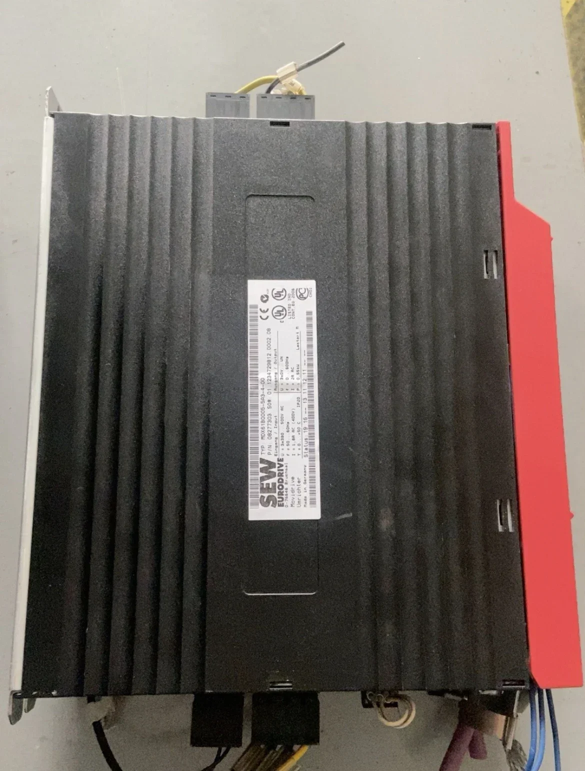 Used inverter MDX61B0005-5A3-4-00 tested ok