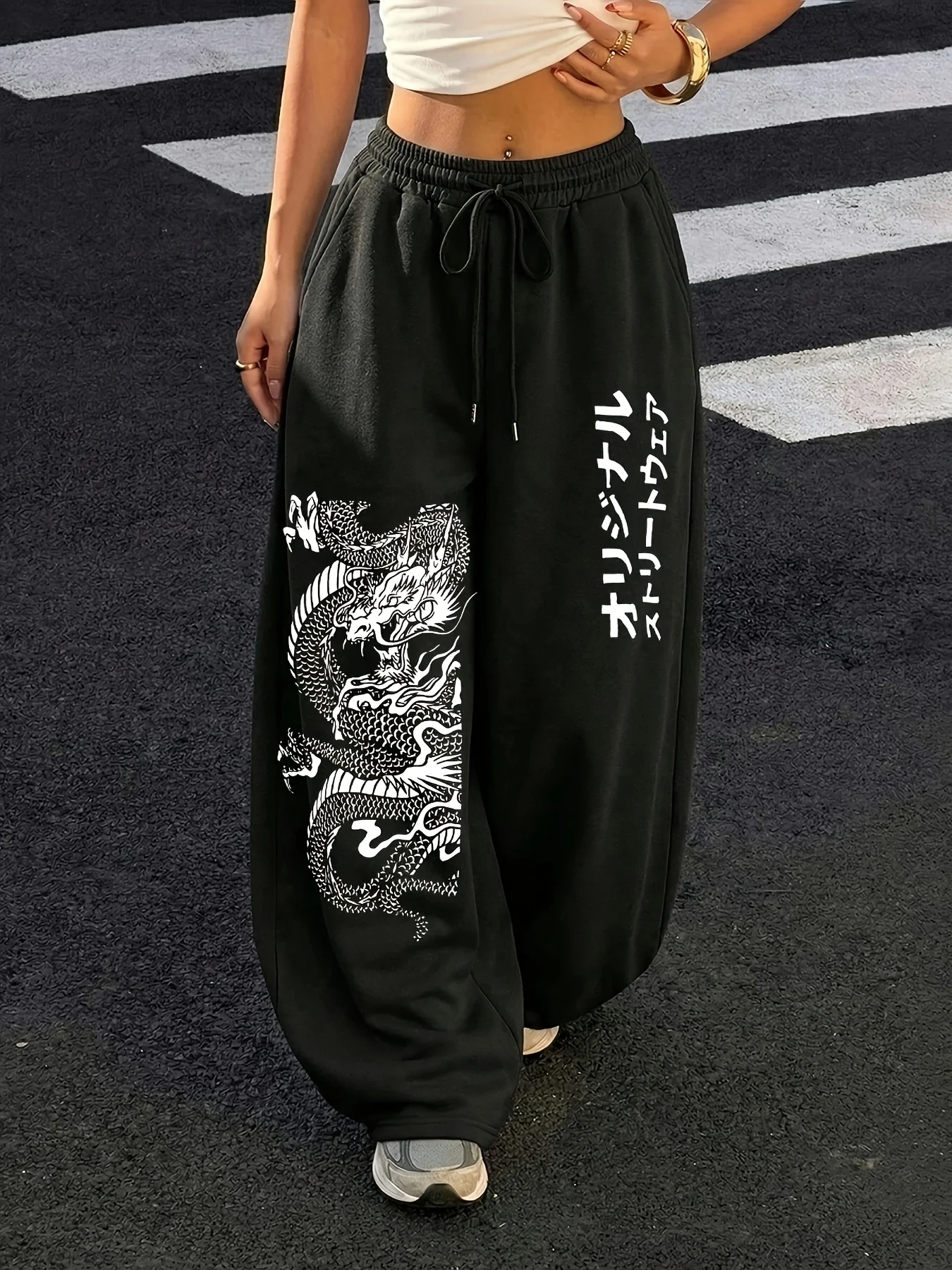 Women's Dragon Pattern Fleece Sweatpants for Autumn and Winter Warm Casual Loose Stylish and Versatile Streetwear Trendy