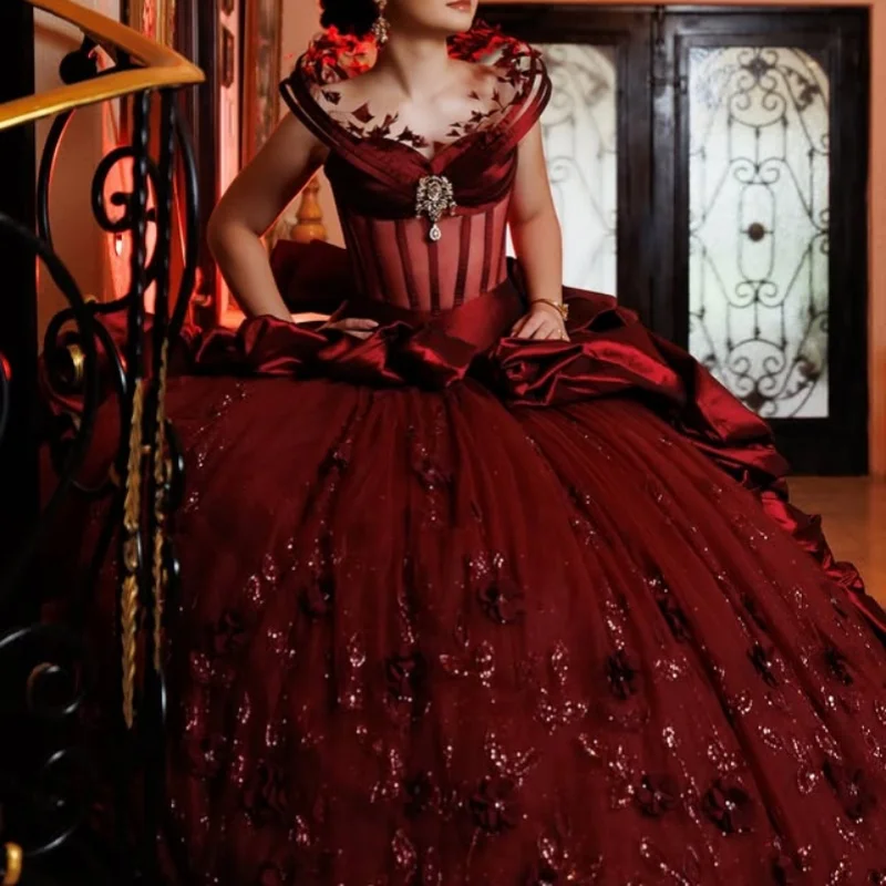 

Блестящее бордовое платье Quinceanera, кружевное платье с кристаллами и блестками, 3D цветочная наклейка, длинный хвост, бант, платья de 15, Quinceanera ﻿ Индивидуальный