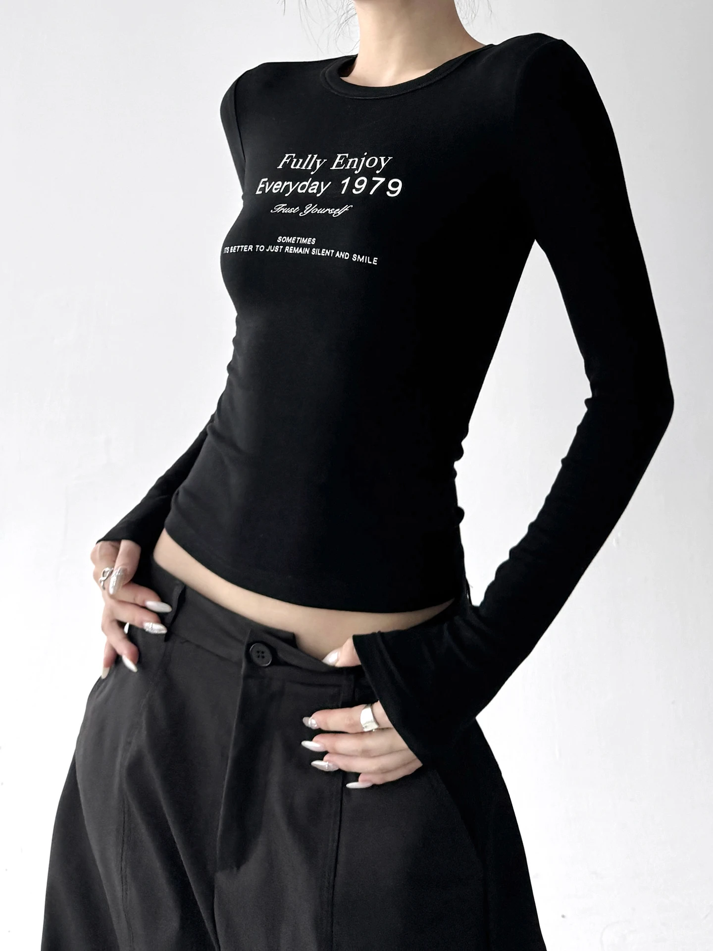 Ele رسالة طباعة طويلة Sve جولة Ne T-irt قاعدة irt ملابس داخلية ملابس خارجية الخريف المرأة الجديدة Faion تخفيف Sle S...