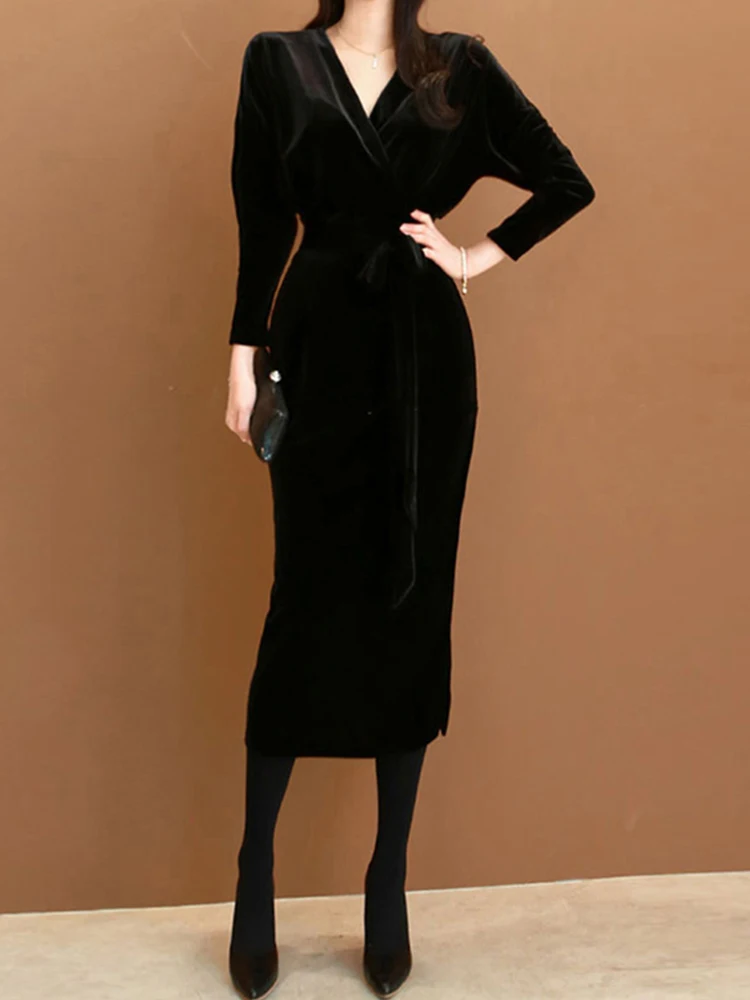 

Spring Fashion Lady Commute Classic Simple Black Velvet Vintage Pencil Dress Women Clothing Elegant Office V-Neck Slim Vestidos