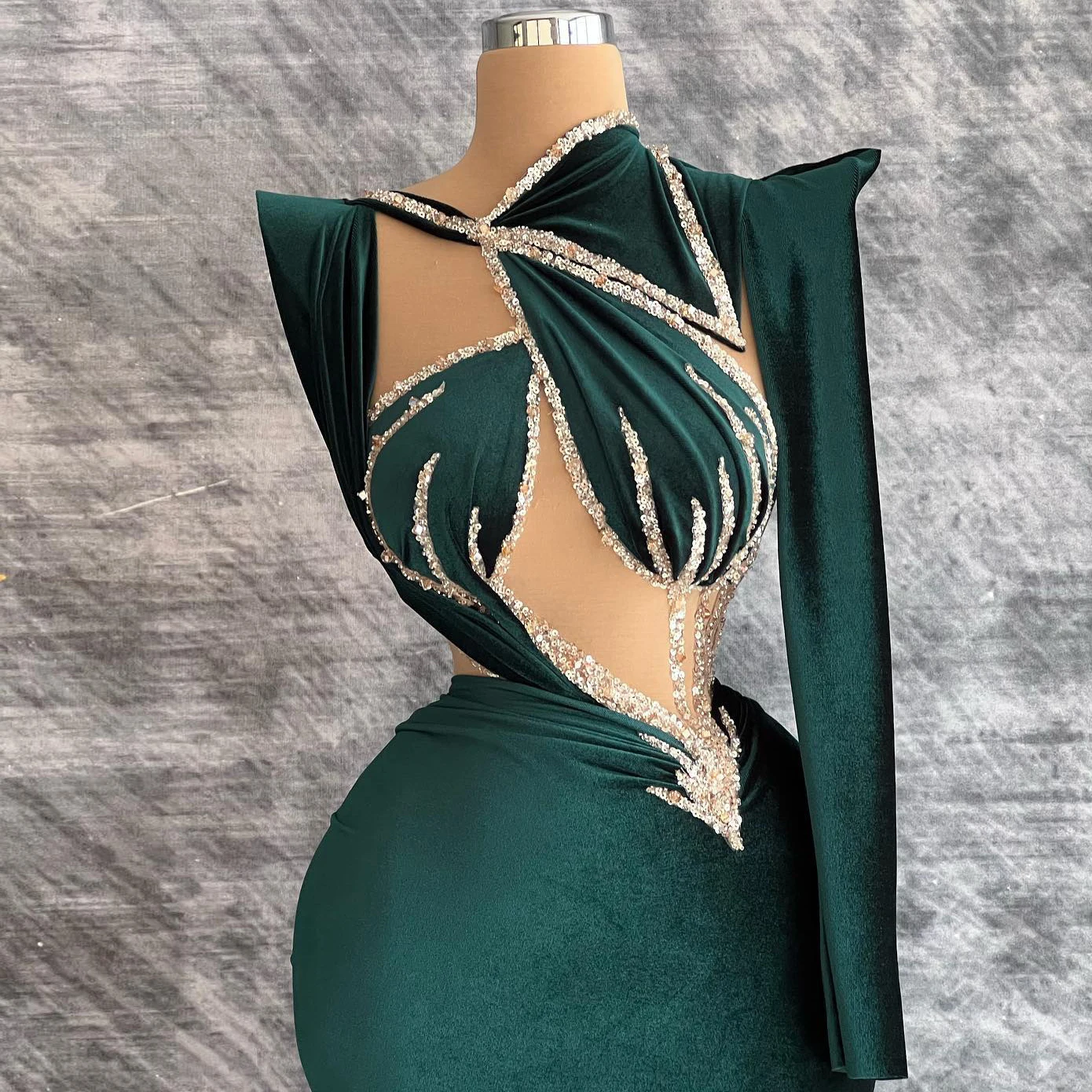 Fluwelen avondjurk met trein geplooide ingerichte lange rok pailletten opengewerkte nieuwe herfst avondjurk feestjurken