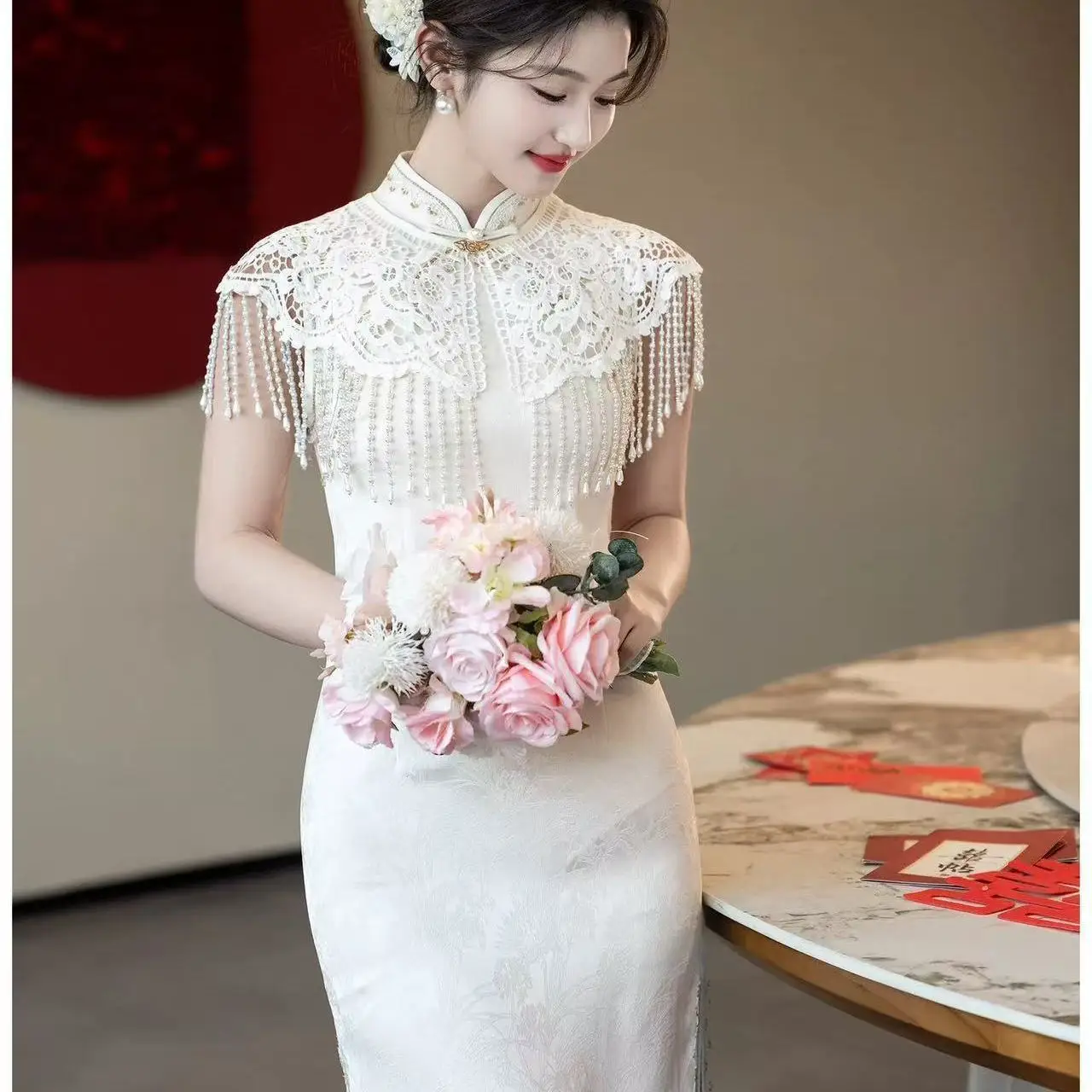 1 Piece of Elegant Women's Lace Capelet, Beaded Tassel Short Shoulder Shawl, Vintage Wedding Bridal Accessory, Suitable for Banquets, Balls, Cocktail Parties, and Various Formal Evening Dresses