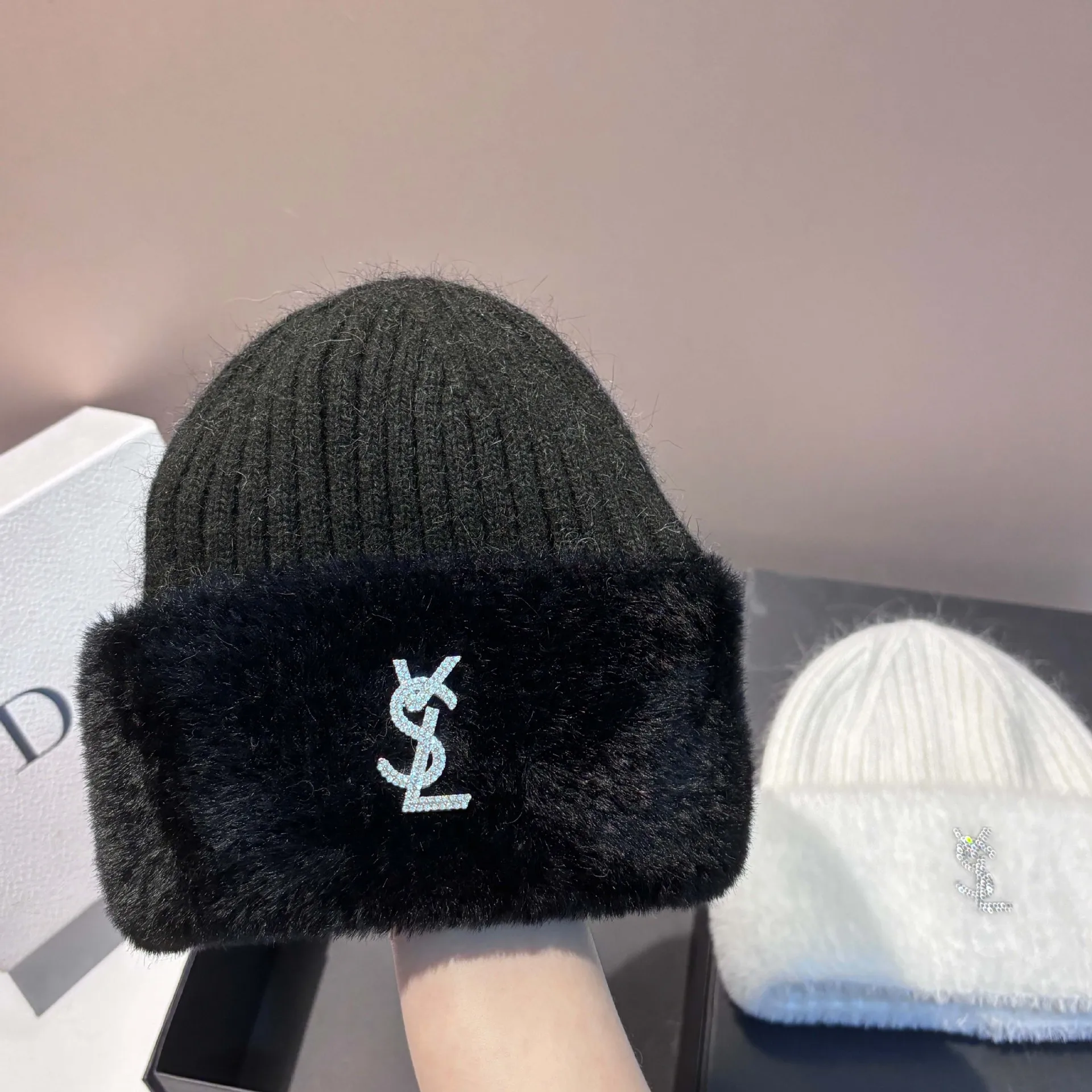 

2025 New ​Russian Style Ushanka Winter Hat - Premium Rabbit Wool Blend Knit Beanie with Letter Design for Women Men​
