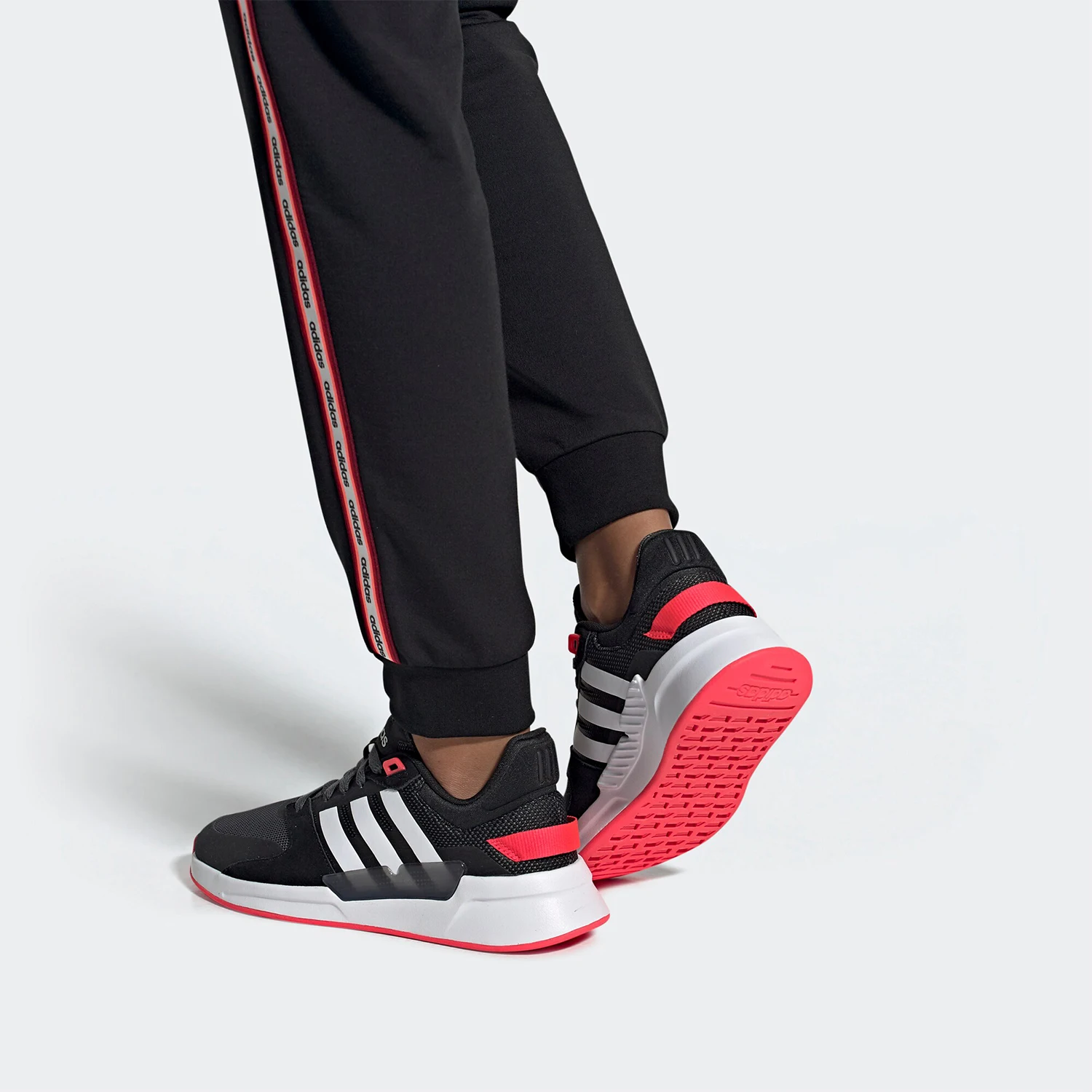 

Оригинальные мужские спортивные кроссовки Adidas NEO с низким верхом и мягкой подкладкой EG8658