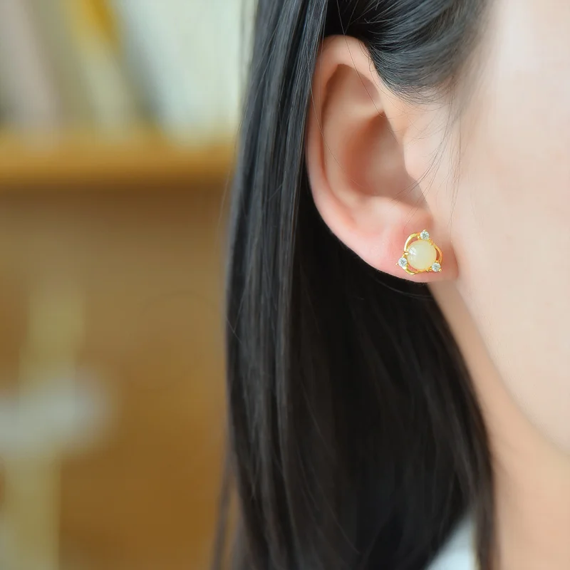 

Серьги из серебра 925 пробы с белым нефритом Hetian