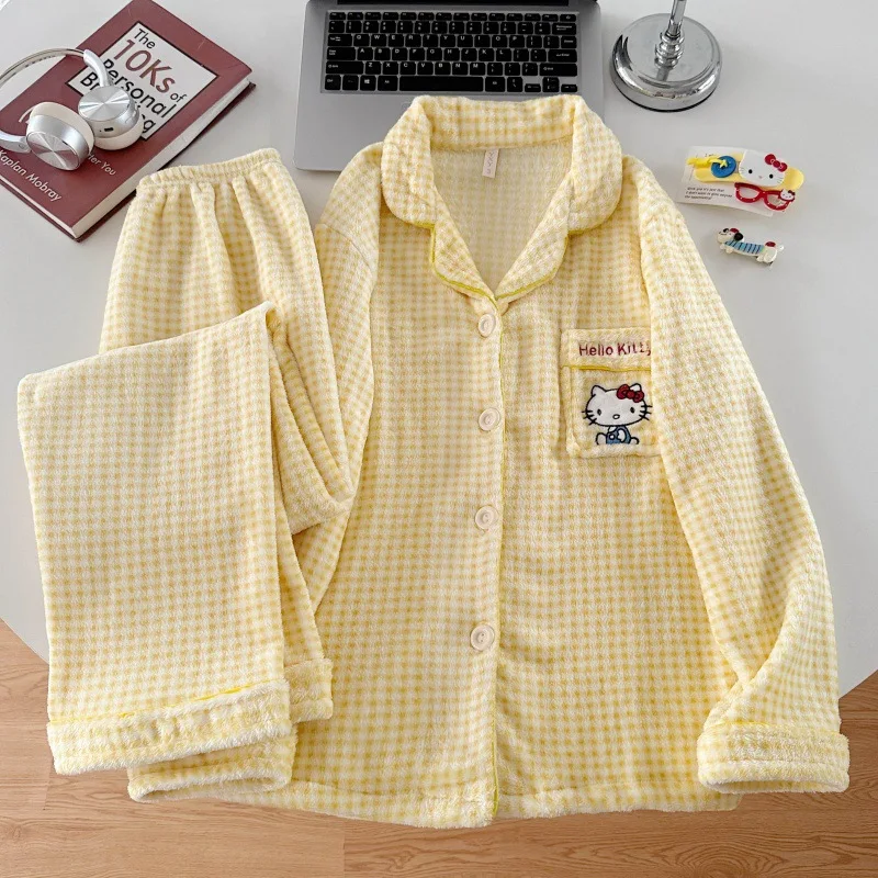 ชุดนอนผู้หญิงลายการ์ตูนฤดูหนาว ผ้าฟลานเนลหนานุ่ม สไตล์ลำลอง พิมพ์ลาย ปกเสื้อแบบคาร์ดิแกน กางเกงขายาว อุ่นสบาย น่ารัก สไตล์นักเรียน ชุดนอนใส่ในบ้าน