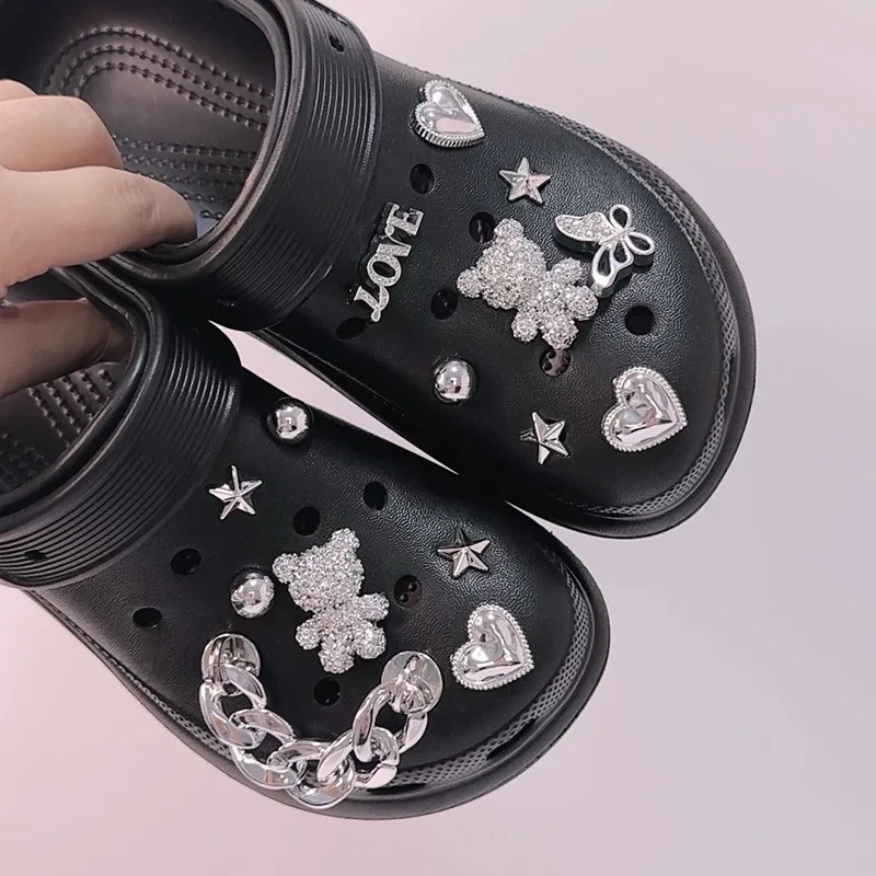 

15PCS Fashion Shoe Charms Set Accessories Hole Shoe Buckle Shiny Little Bear Silver Chain DIY 3D Shoes Decorations for Bogg Bag