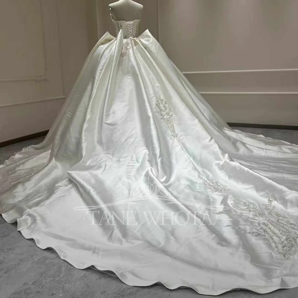 Luxury Wedding Dress 2025 Sweetheart Sleeveless Lace up Back Sequined Embroidery Customized Brides Gown for Special Occasions