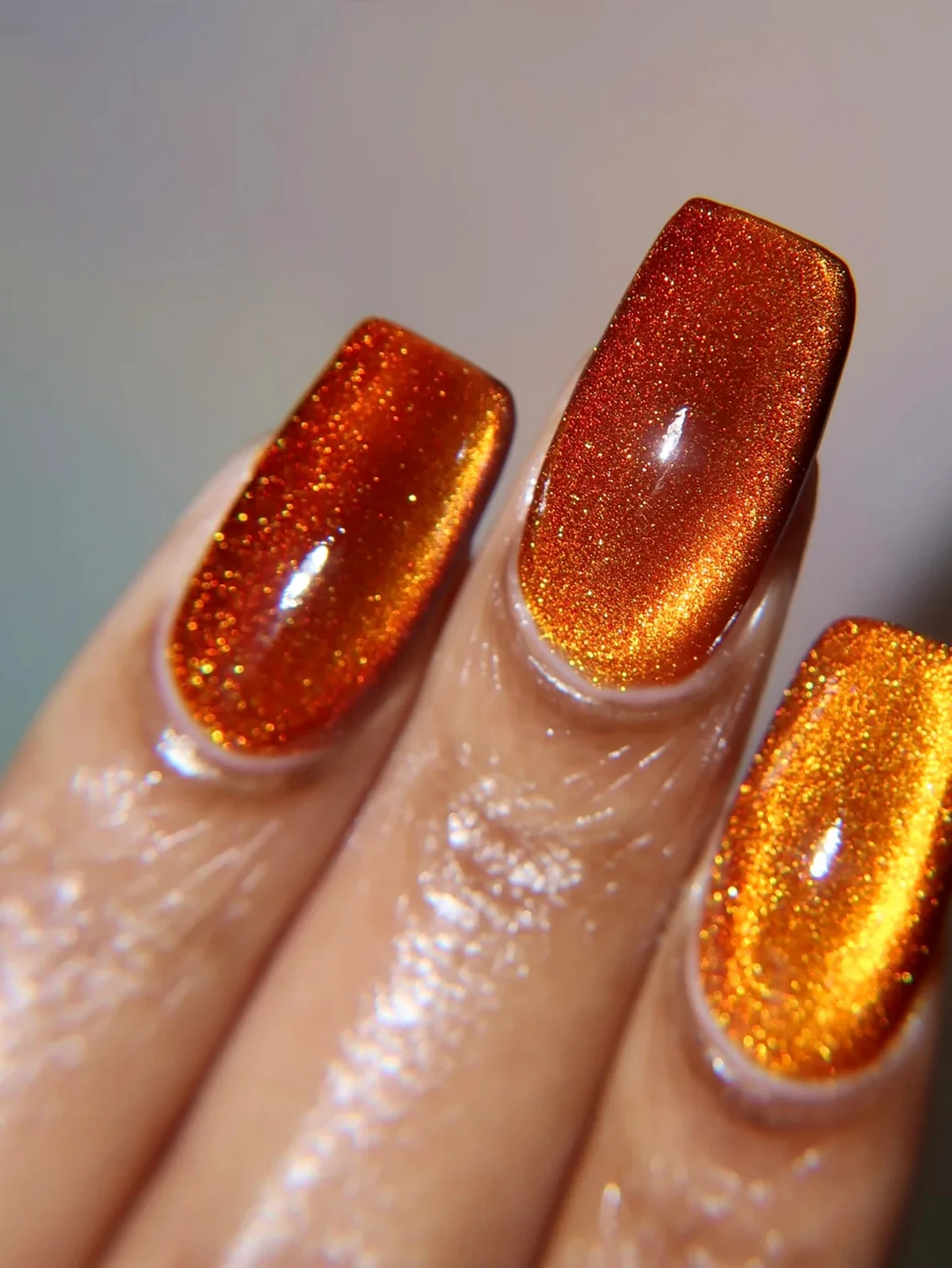 15ml 秋冬ゴールドキャットアイジェルネイルポリッシュ UVネイルアートジェル、DIYネイルアートチャーム、完璧なクリスマスギフト