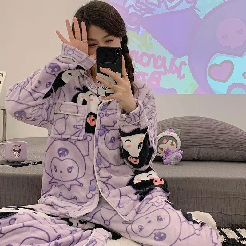 

Комплект пижам Sanrio Kuromi, фланелевая домашняя одежда для девочек, милый комплект с мультяшным рисунком, осенне-зимний утепленный комплект с длинными рукавами и длинными брюками, комплект ночной одежды