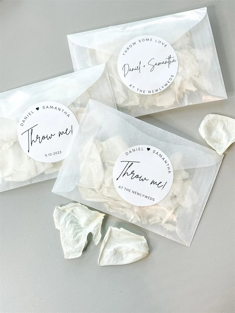 50PCS Wedding Toss Stickers, Throw Me Wedding Stickers, Wedding Exit, Petal Toss, Stickers & Bags, Wedding Favors, Toss Confetti