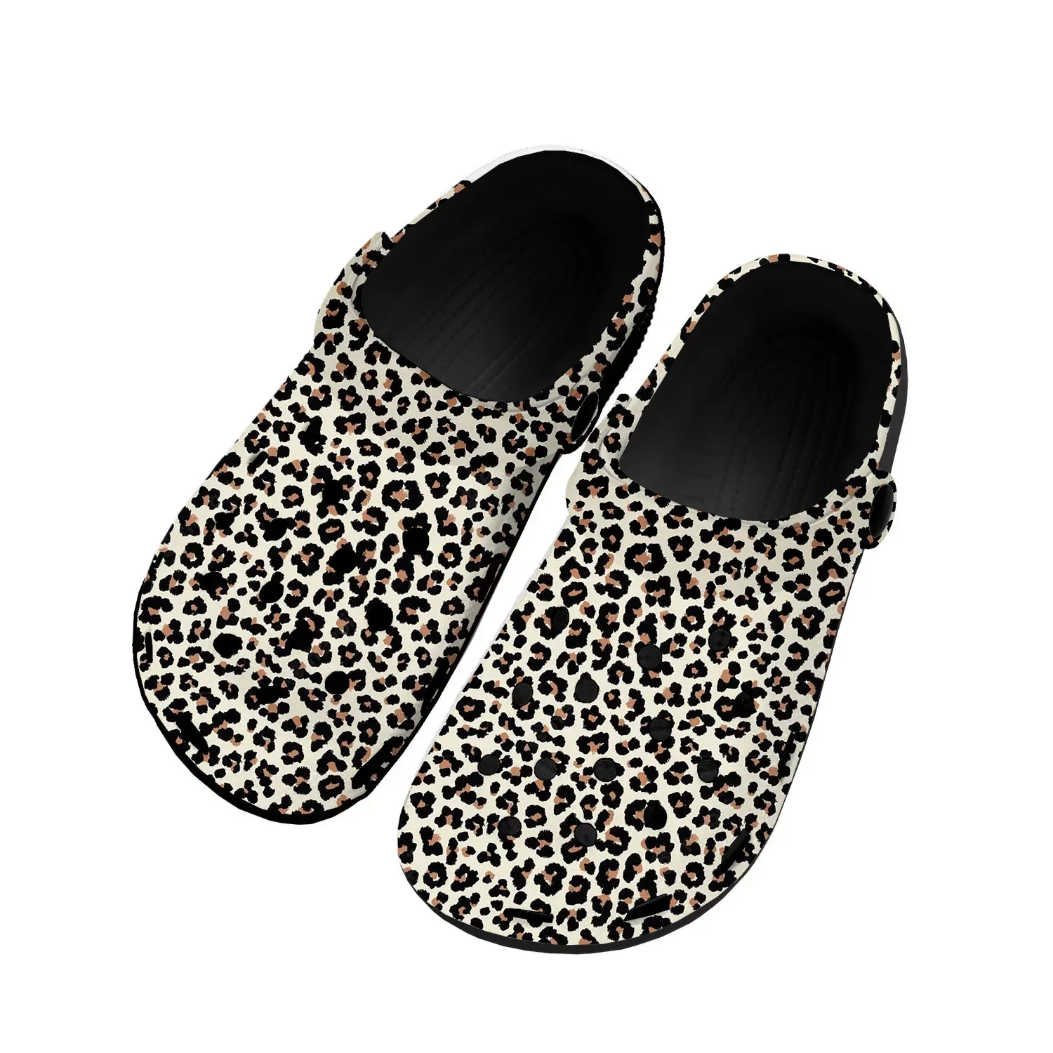 Homens e mulheres leopardo impressão personalizada sapatos de água, maré adolescente impressa, chinelos de praia causais, buraco respirável, casa tamancos, moda adolescente