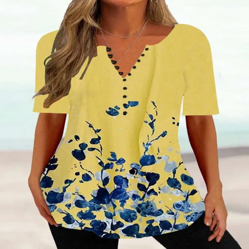 

Plus Size Women's Half Sleeve V-neck Floral Printed Top