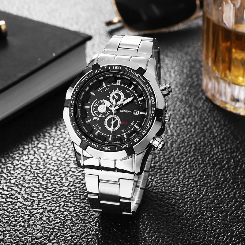 

1 pcs men's three eye watch, European and American calendar quartz watch