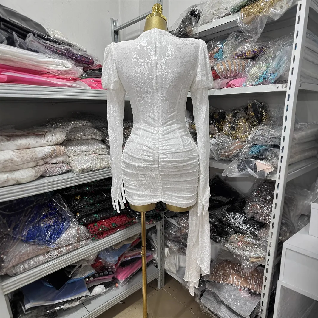 Weiße Kleider für Frauen, edle lange Handschuhe, Spitzenärmel, ausgeschnitten, figurbetont, Mini-Promi-Abend-Club-Partykleider von hoher Qualität