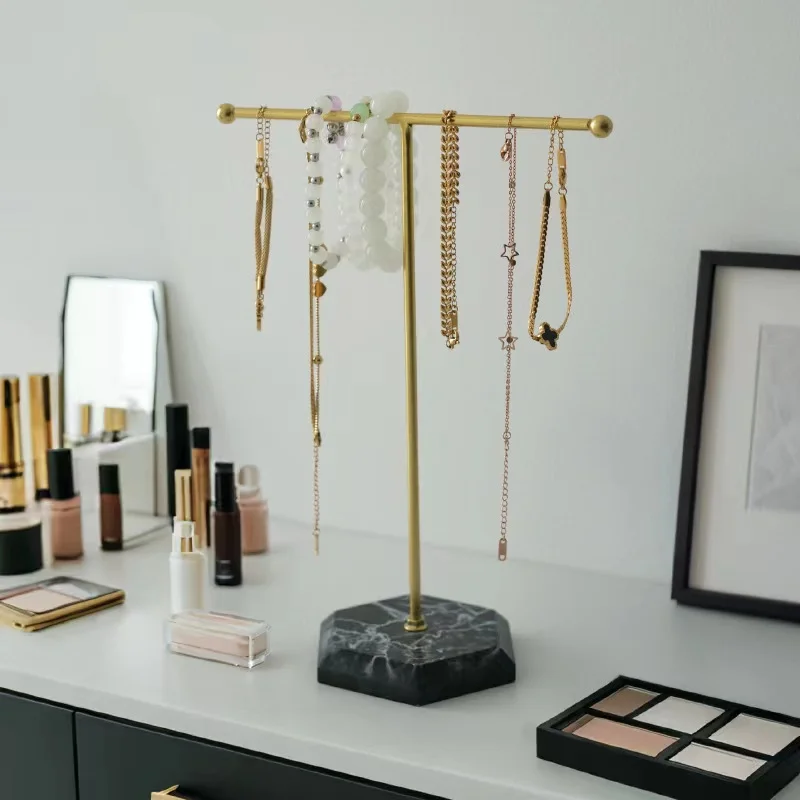 Newly Designed Metal Gold T-Shaped Jewelry Display Stand for Earrings, Rings, Necklaces, Watches, and Pendants
