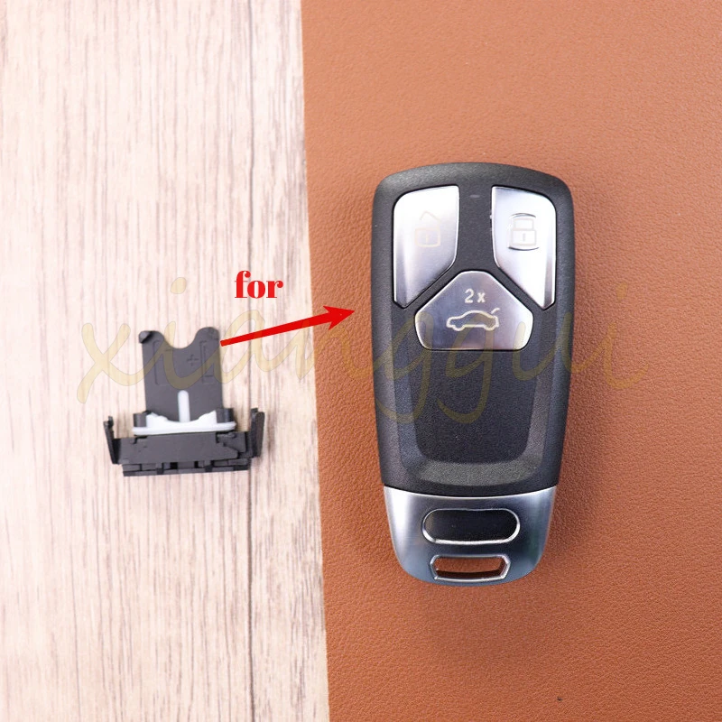 

Replacement Car Key Battery Clip Holder for Audi Q5L Q7 A4L A5 Audi TT RS A4 S4 RS4 S5 RS5 Q5 2017 2018 2019 2020 2021 2022 2023