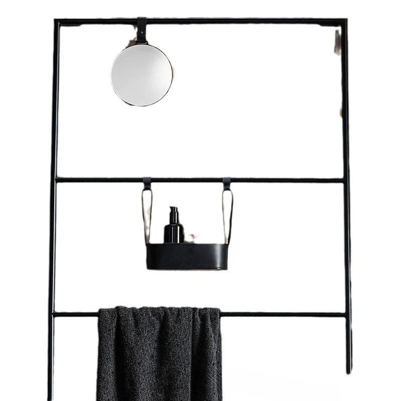 Floor-to-ceiling soft-furnished villa without punching brass bathroom does not occupy an area with mirror towel rack