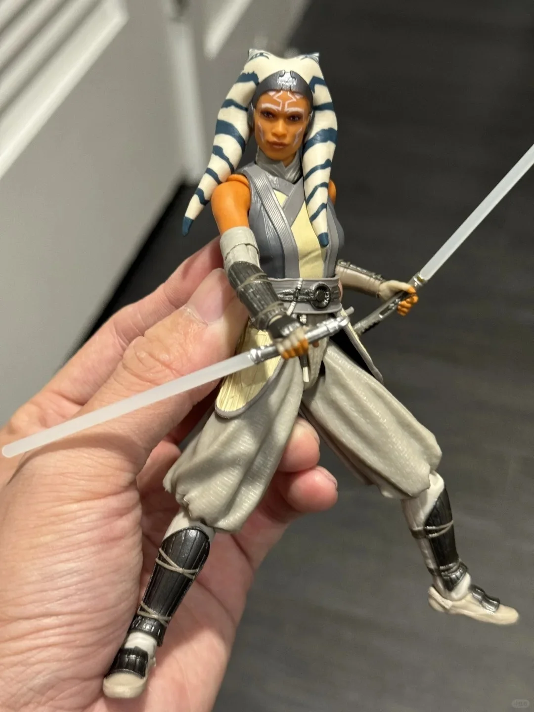 

In Stock New Hot Toys Ahsoka Ahsoka Tano 1:6 Proportion Treasure Figure Limited Sale Good Birthday Presents Gifts Toys
